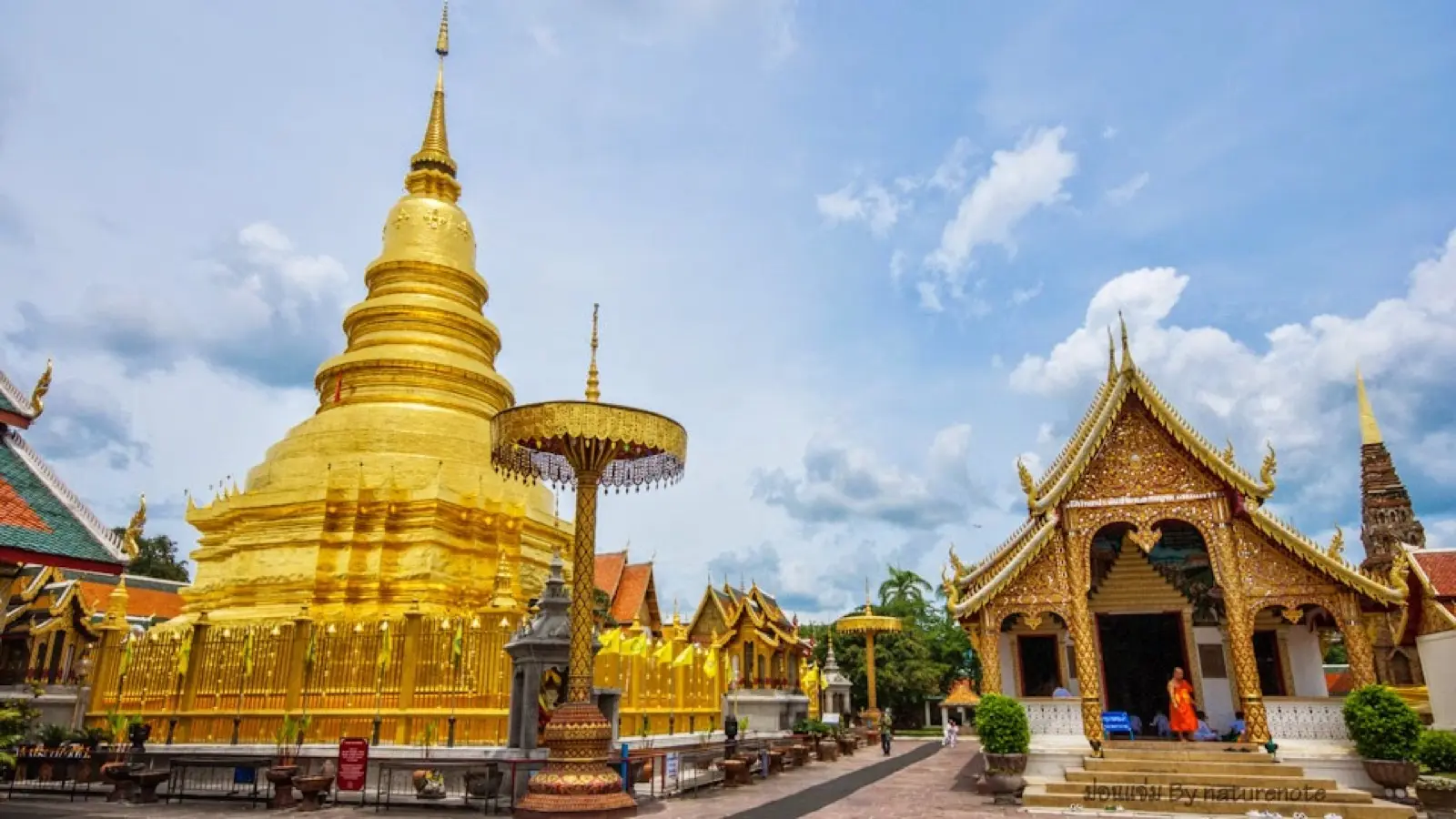 วัดพระธาตุหริภุญชัยวรมหาวิหาร จังหวัดลำพูน